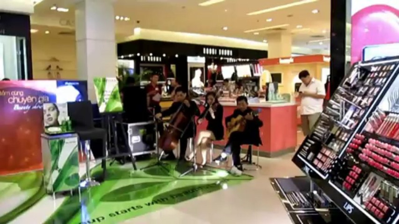 Ban nhạc Flamenco Tumbadora Thanh Tùng Hòa Tấu tại Parkson