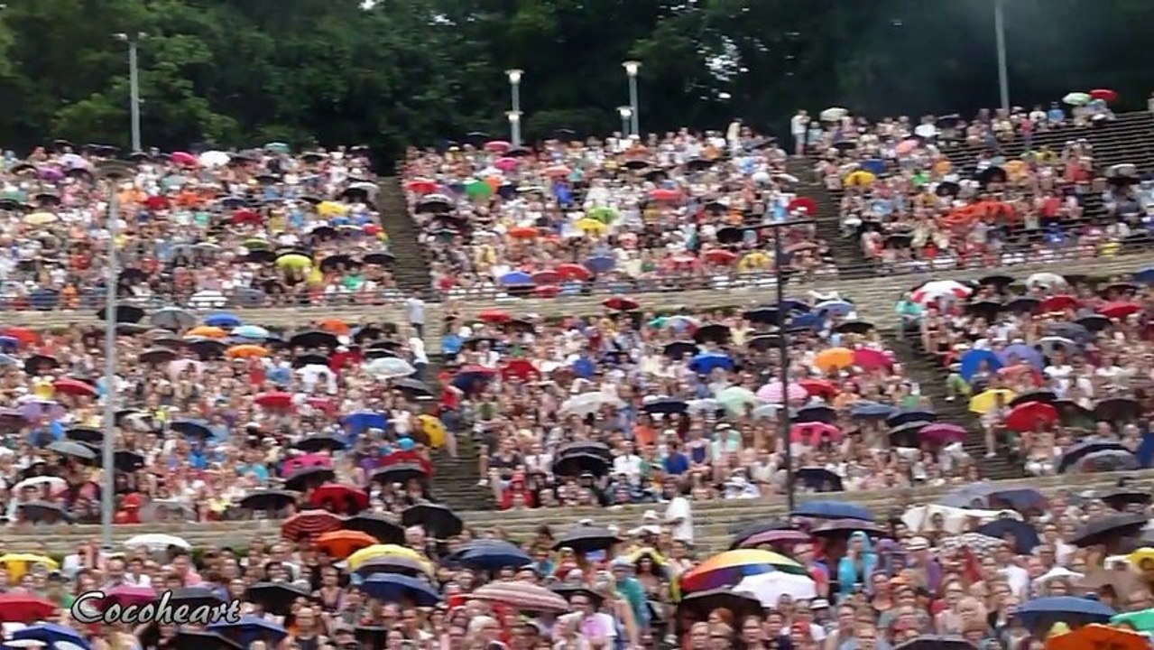 01 Chima - Fliegen - Support Tim Bendzko @ Waldbühne Berlin, 03.08.2013