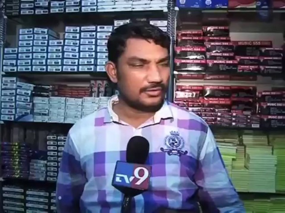 Tv9 Gujarat - Mumbai : Excise department officer fake raid caught on CCTV in Mumbai