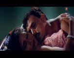Hot scene from Bhojpuri movie -Laagal Nathuniya Ke Dhakka