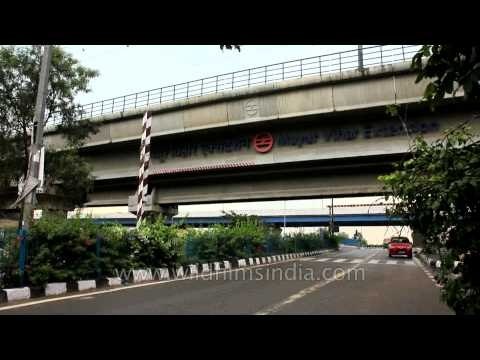 Time Lapse of the main road outside the Mayur Vihar Extension Station