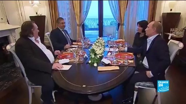 Dans la résidence de Poutine, Depardieu reçoit son passeport russe