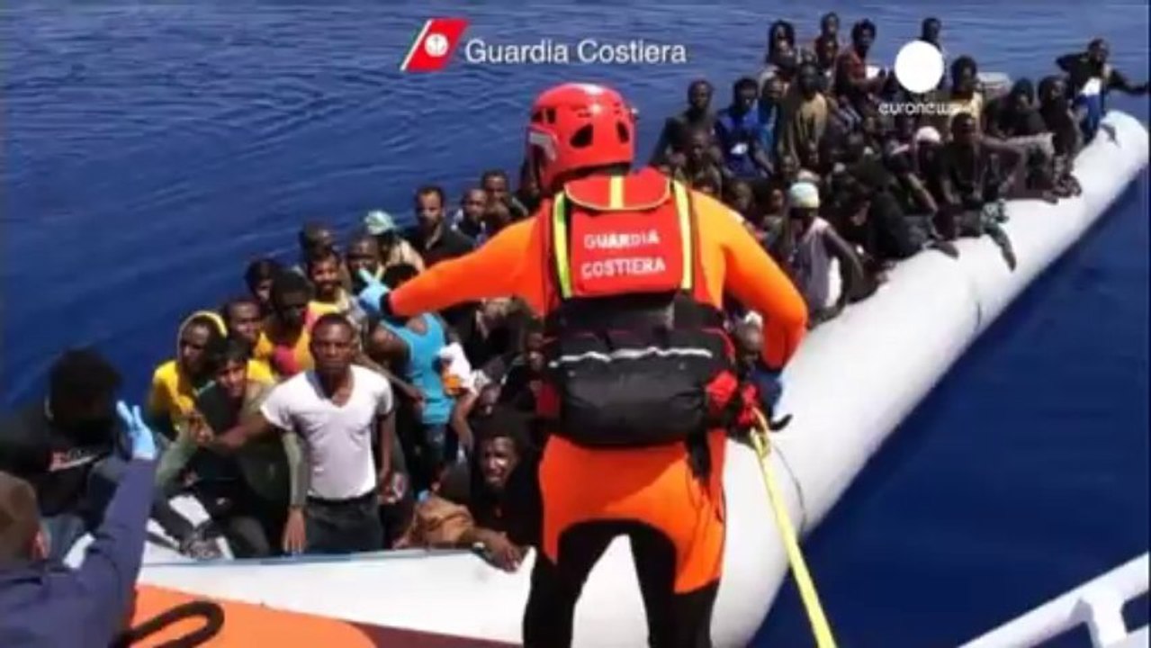Ancora sbarchi sulle coste italiane. A Lampedusa...