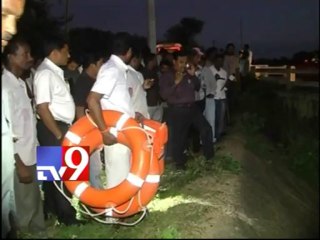 Car falls in Kakatiya canal, 3 killed
