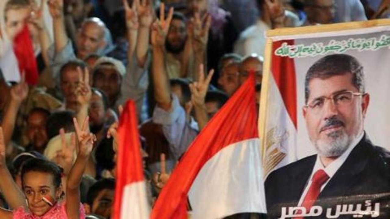 Egyptian anti-coup protesters continue sit-in