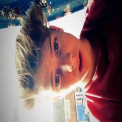 When a hot girl likes your profile picture