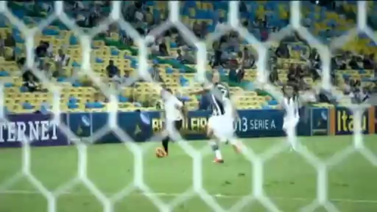 Brasileiro: Ein Traum von Vorlage! Oldie Juninho zaubert