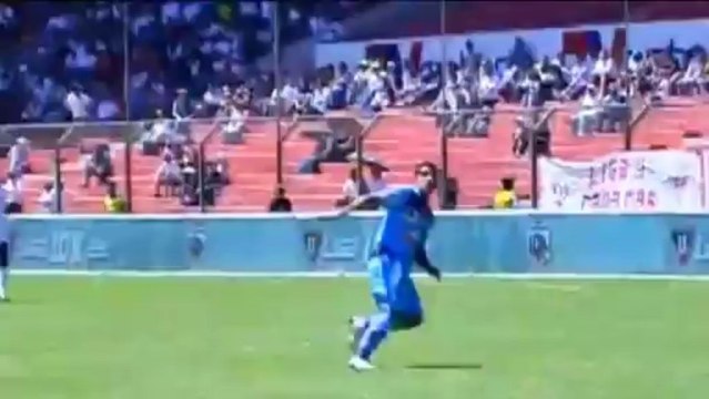 Ecuador: Tor des Monats! Gabriel Mendez macht's spektakulär