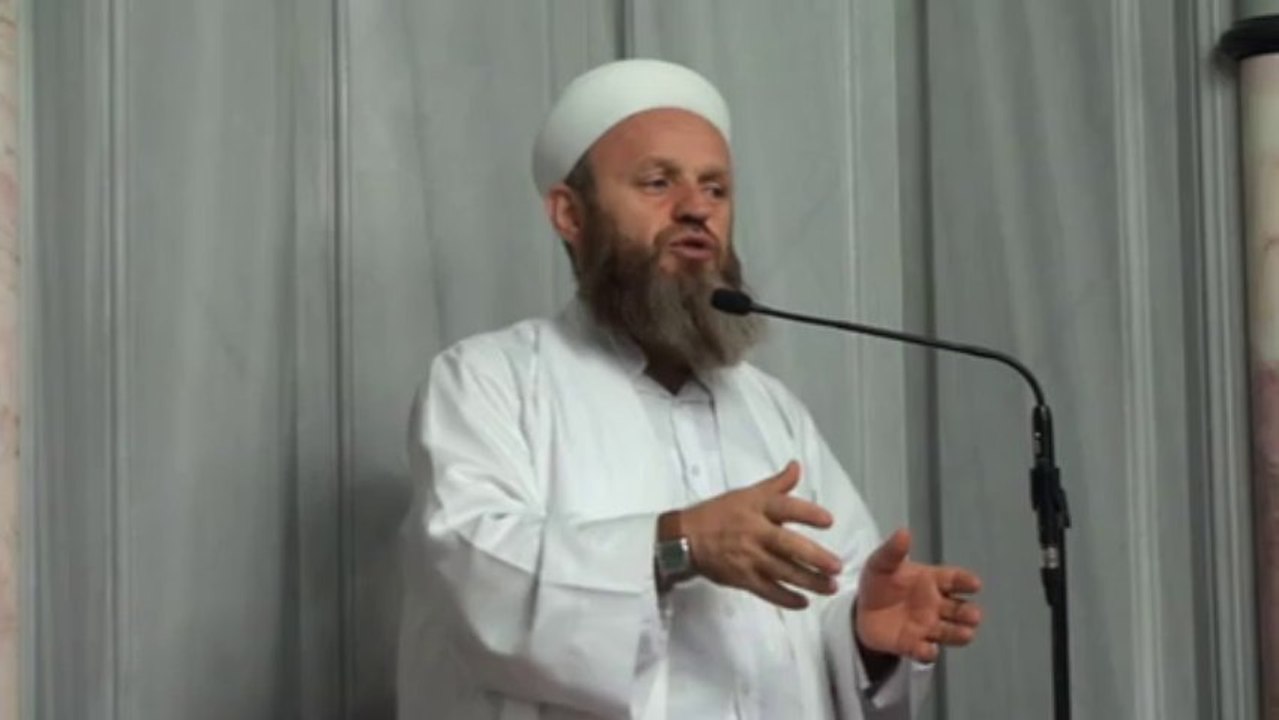 ali ulvı üzünlar hoca efendı  kitabını sağtarafta alanlar  kitabını sol tarafta alanlar manzarası