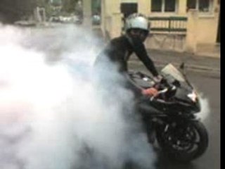 TAREK burn gsxr 1000 k6 trankilou