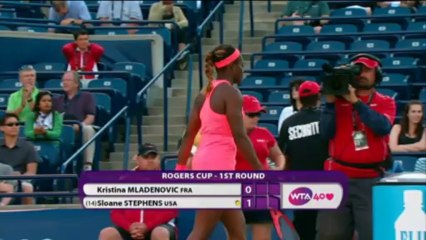 Toronto - Mladenovic sortie d'entrée par Stephens