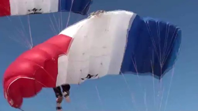 PARACHUTISME - CHAMPIONNATS DU MONDE DUBAI 2012 : VOILE CONTACT à 2 FRANCE A - saut 4
