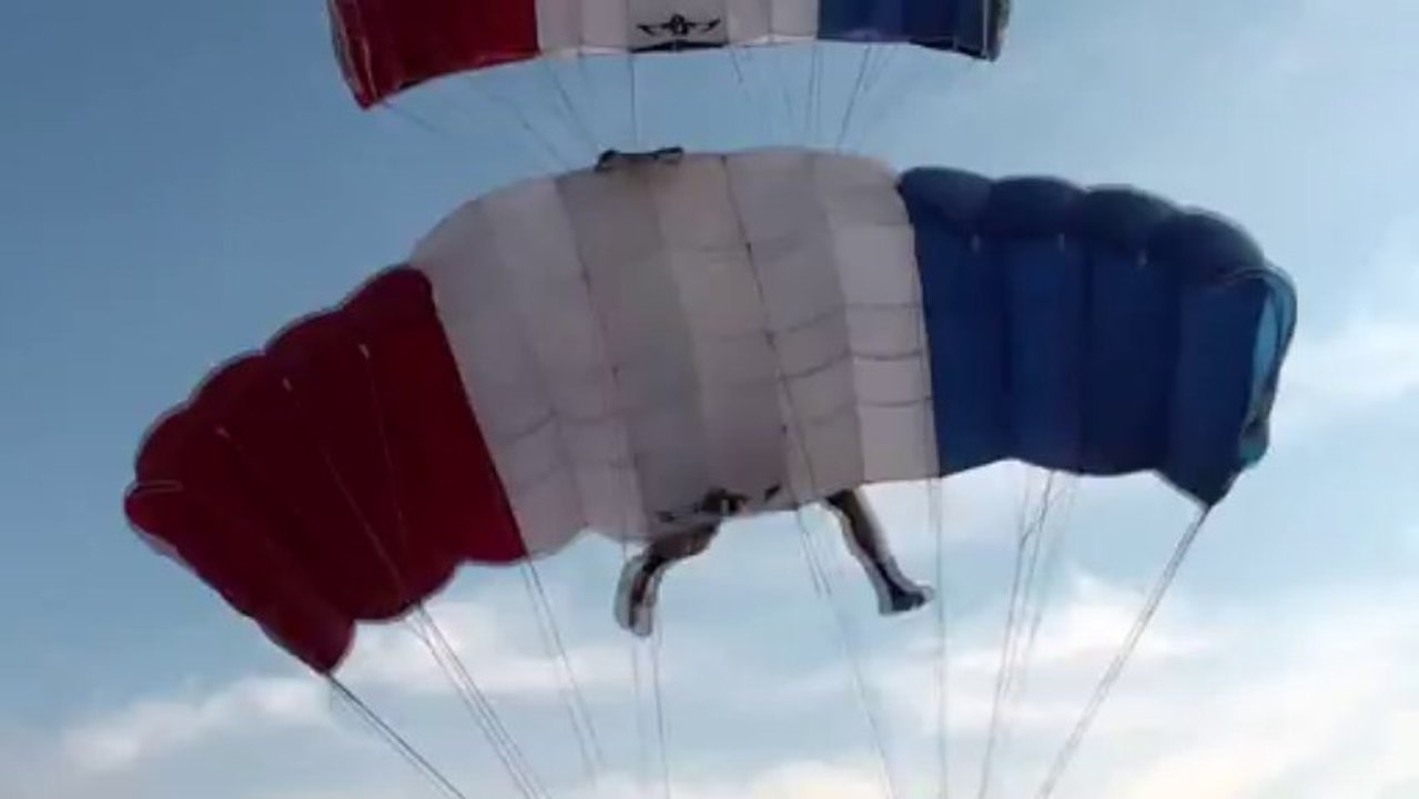 PARACHUTISME - CHAMPIONNATS DU MONDE DUBAI 2012 : VOILE CONTACT à 2 "FRANCE A - saut 6"