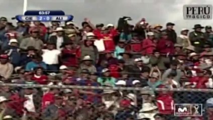 Młody kibic pod wrażeniem po spotkaniu z ''El Raton'' Rodriguezem