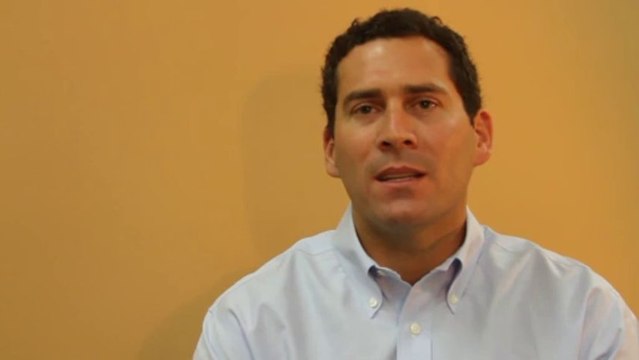 Choosing The Right Surgeon for Hip and Knee Replacement