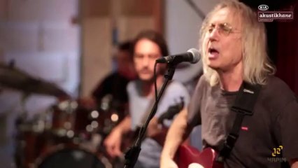 Bulutsuzluk Özlemi - Yaşamaya Mecbursun