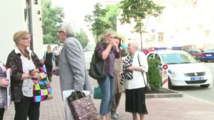 Russia supreme court trims Khodorkovsky jail term