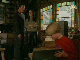 phoebe prepare de la soupe pour cole