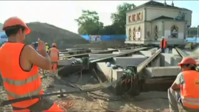 Comment déplacer un bâtiment de 700 tonnes