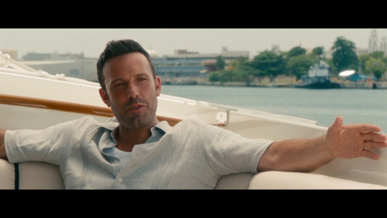 Gemma Arterton, Ben Affleck, Justin Timberlake In "Runner, Runner" First Trailer