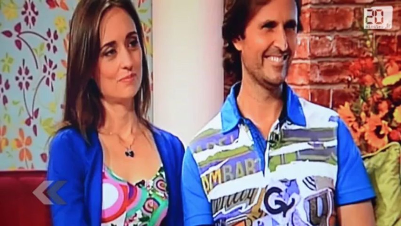 Il décide de boire un Coca-Cola qu'il conserve depuis 20 ans