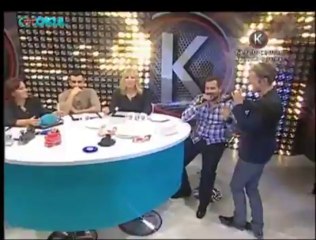 Keremcem'le Akustik Söyleşi Yılbaşı Gecesi 21.00'de TRT Okul'da