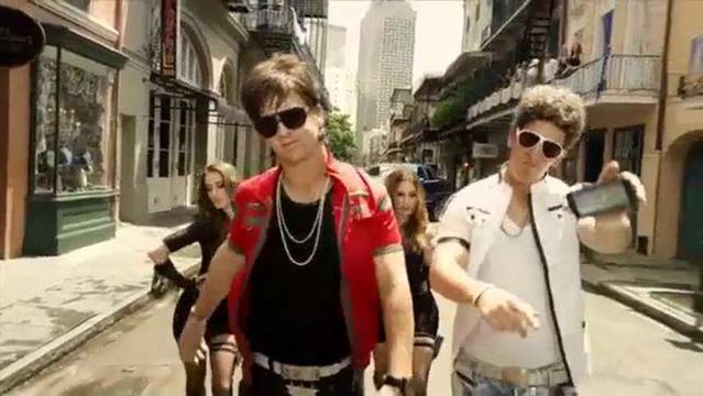 Peyton and Eli Manning Rap Video