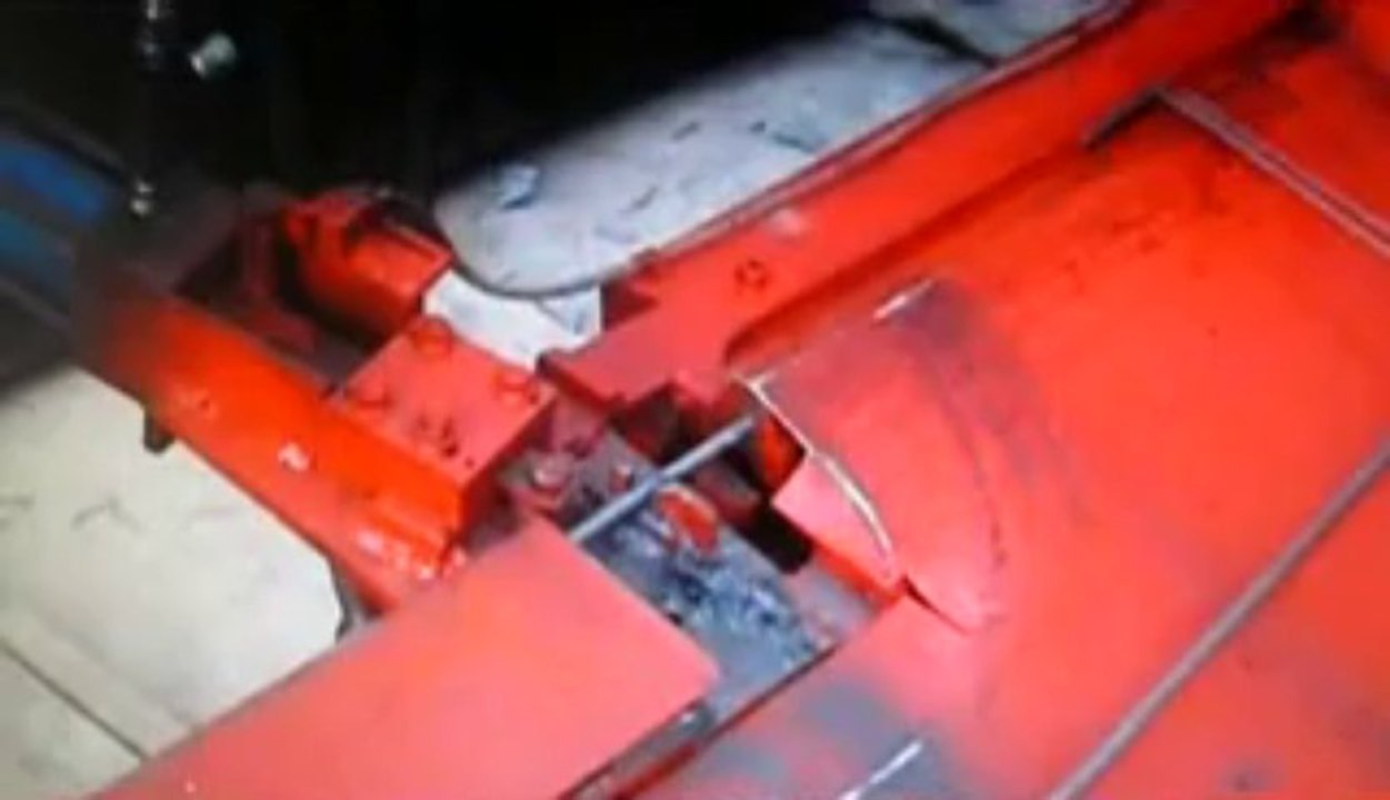 máy làm tai dê chuyên nghiệp CTY CHẾ TẠO ĐẠI THẮNG NHẬN GIA CÔNG ĐAI SẮT THÉP THEO YÊU CẦU 0938379009