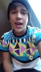 Austin Mahone Canta Para Sus Fans