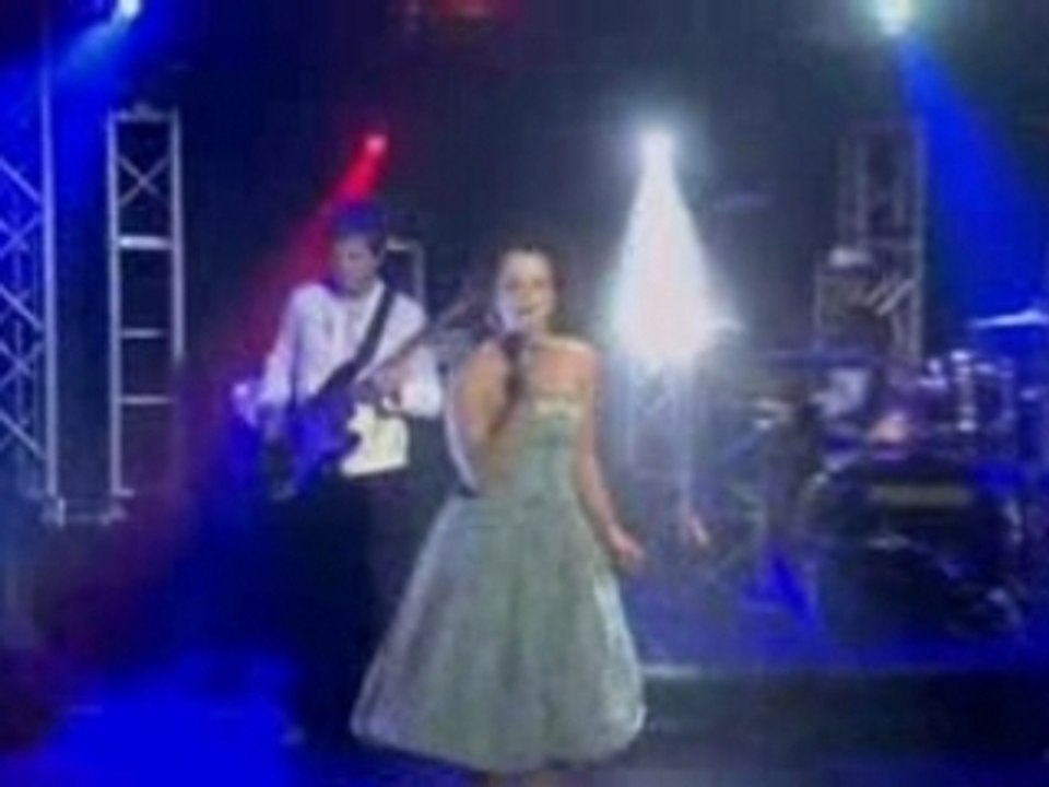 Lily Allen - LDN (London Live 2006)