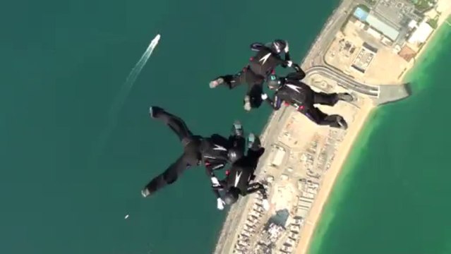 PARACHUTISME - CHAMPIONNATS DU MONDE DUBAI 2012 : VR4 FEMME - Saut 5