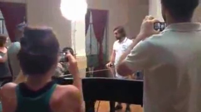 Le footballeur Mario Balotelli est un très bon pianiste!