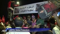 Crise en Tunisie: une foule d'opposants dans la rue