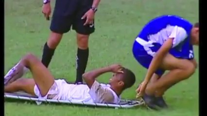 Il vit avec une poupée plus vrai que nature