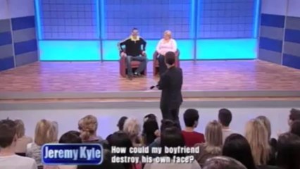 Batman tatouer sur le visage