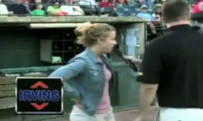 Sa demande en mariage en public tombe à l'eau : il s'enfuit en courant