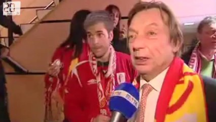 Un streaker dans le Friday Sport