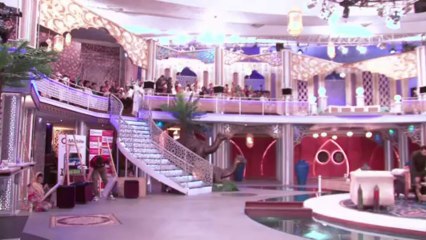 باكستان تشهد "معركة" بين الدعاة الاسلاميين و  نجوم التلفزيون