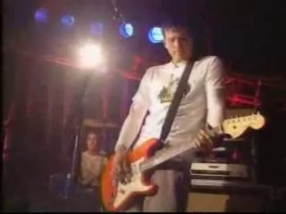 Blink 182 - Adam's Song Live (MTV Fanatic)