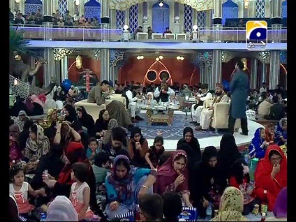 28th Iftari Iftar Aamir ke sat Part 3 in Amaan Ramazan with Aamir Liaquat 1434h 7-8-2013 -010