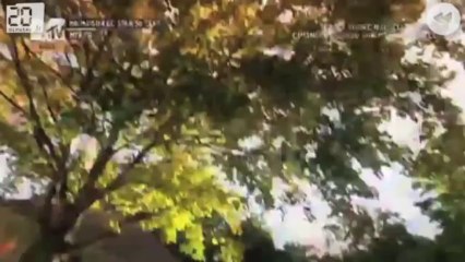 A 31 ans il se prend pour un bébé