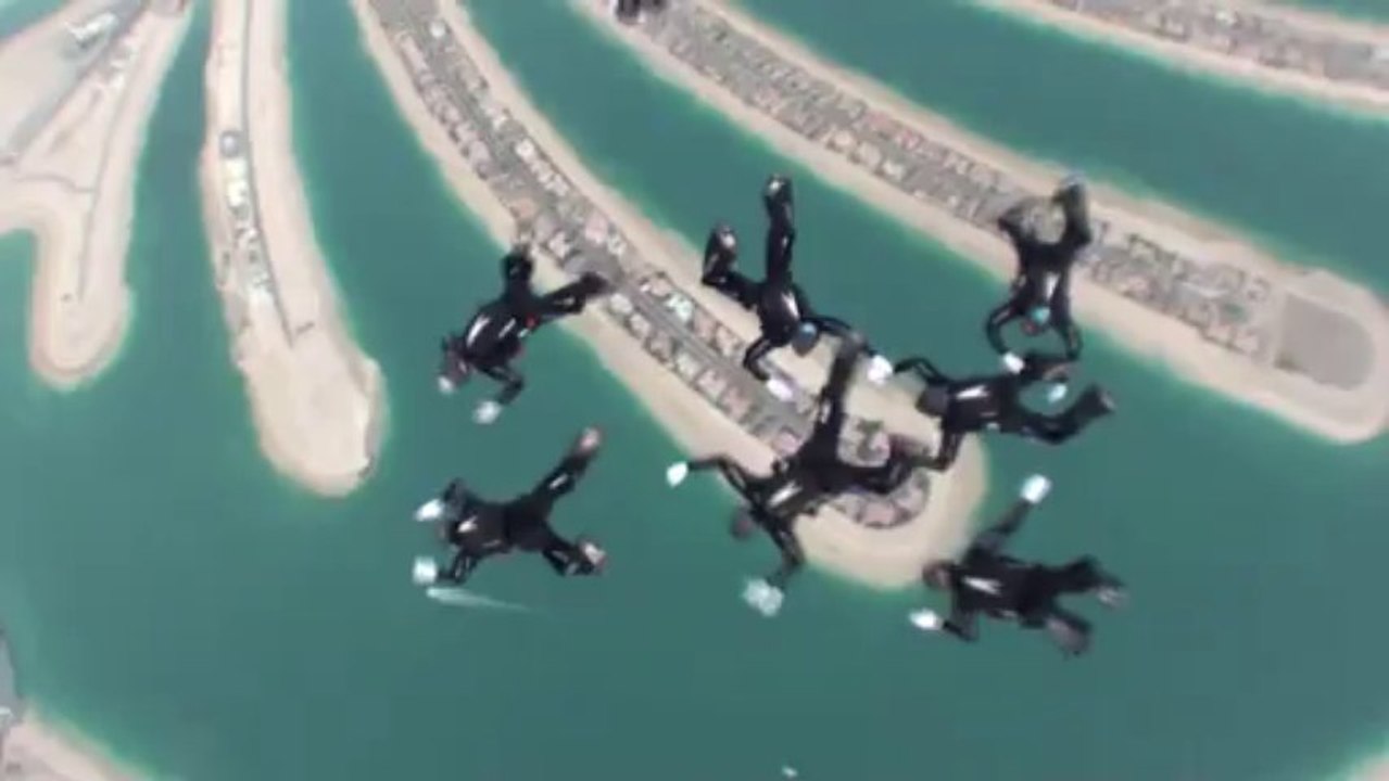 PARACHUTISME - CHAMPIONNATS DU MONDE DUBAI 2012 : VR8 "saut 2"