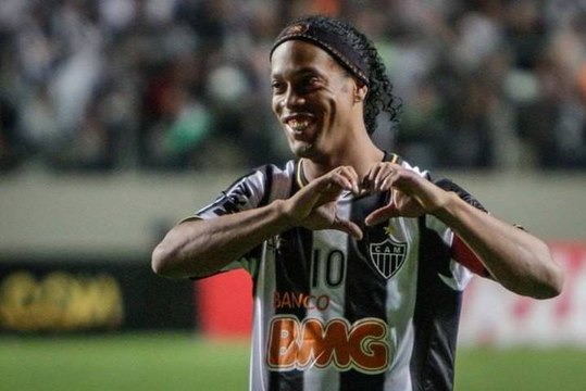 Le superbe coup franc de Ronaldinho