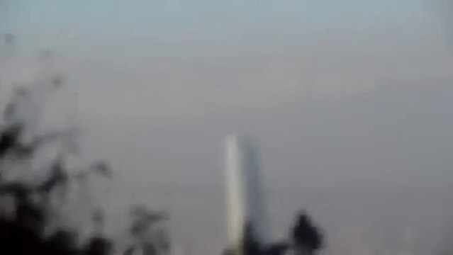 UFO Appears Over The Skies Of San Cristobal 2013