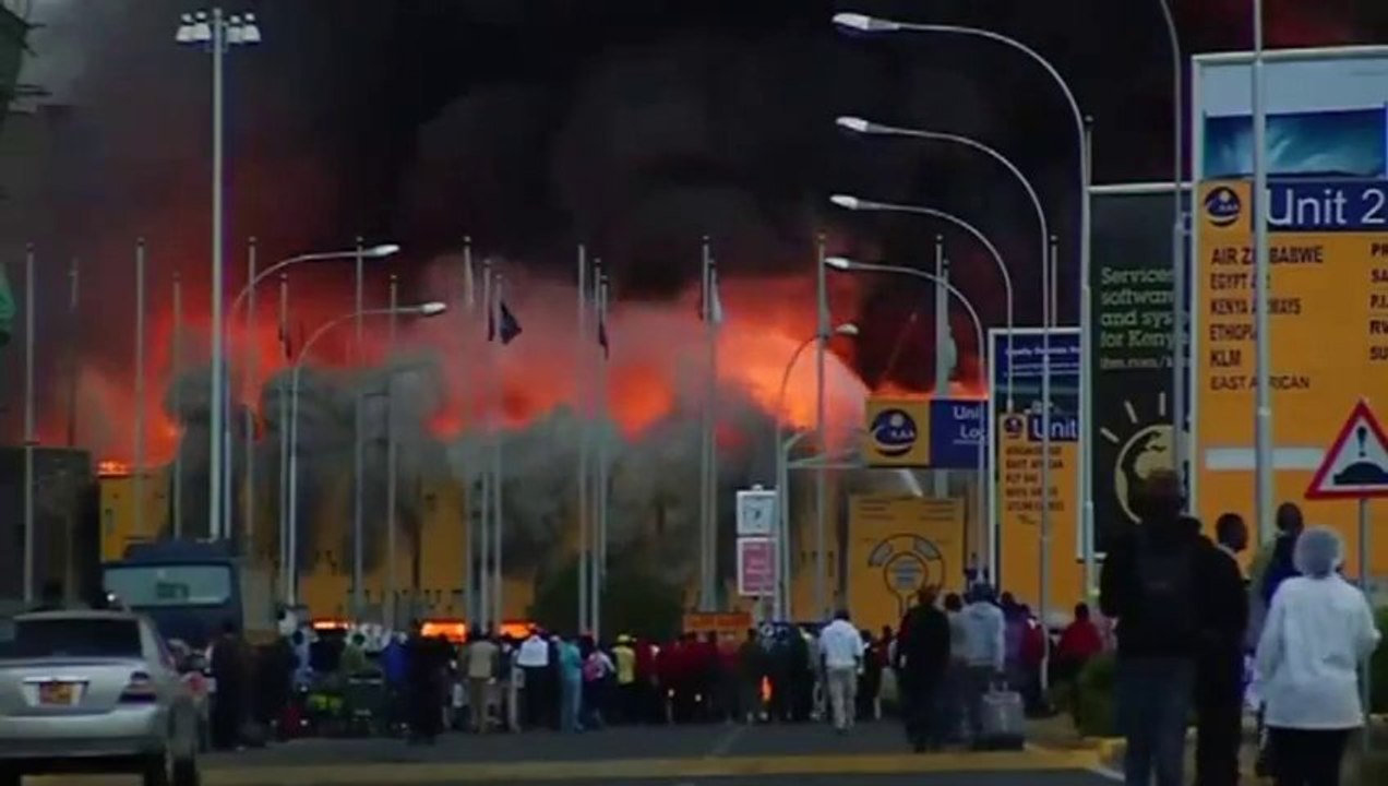 Très gros incendie et explosions à Nairobi, à l'aéroport Jomo Kenyatta International au Kenya