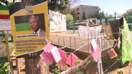 Mandela, dos meses hospitalizado