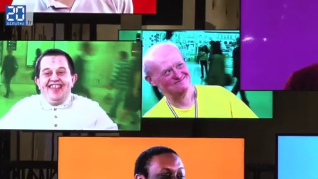 Mur de Rires au Carrousel du Louvre à Paris