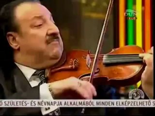 - VÁRJATOK MÉG ÖSZI RÓZSÁK -