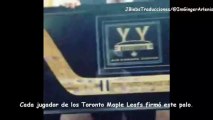 Justin Bieber - Toronto Maple Leafs Signed Stick - Julio 2013 (Español) HD