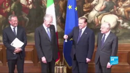 Berlusconi de retour sur la scène politique, Monti annonce sa démission